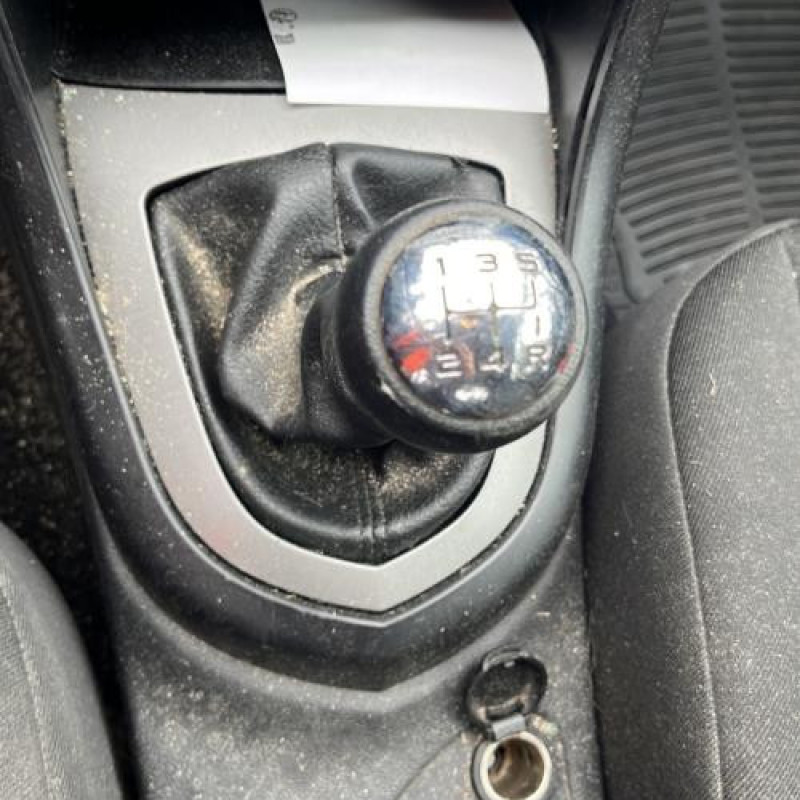 Pare boue avant droit PEUGEOT 308 1 Photo n°7