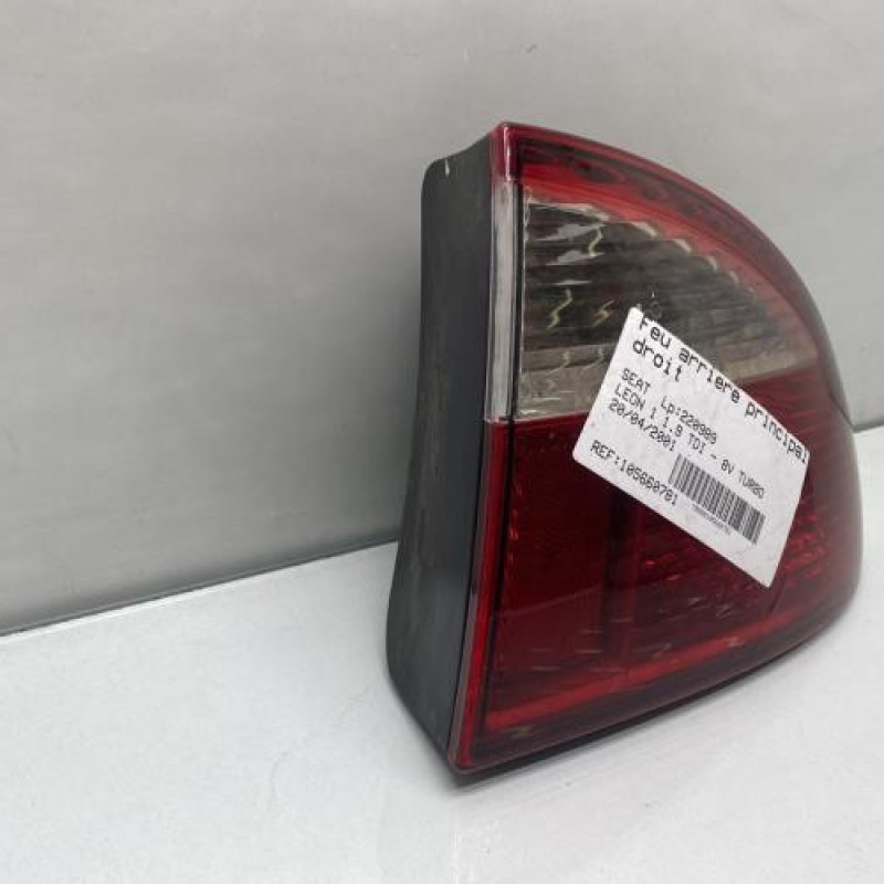 Feu arriere principal droit (feux) SEAT LEON 1 Photo n°2