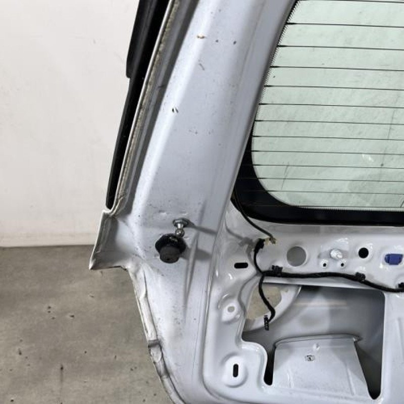 Malle/Hayon arriere OPEL ASTRA K Photo n°8