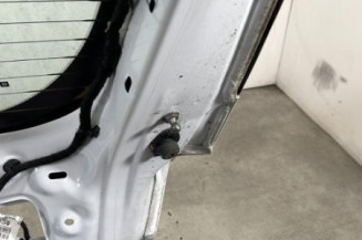 Malle/Hayon arriere OPEL ASTRA K