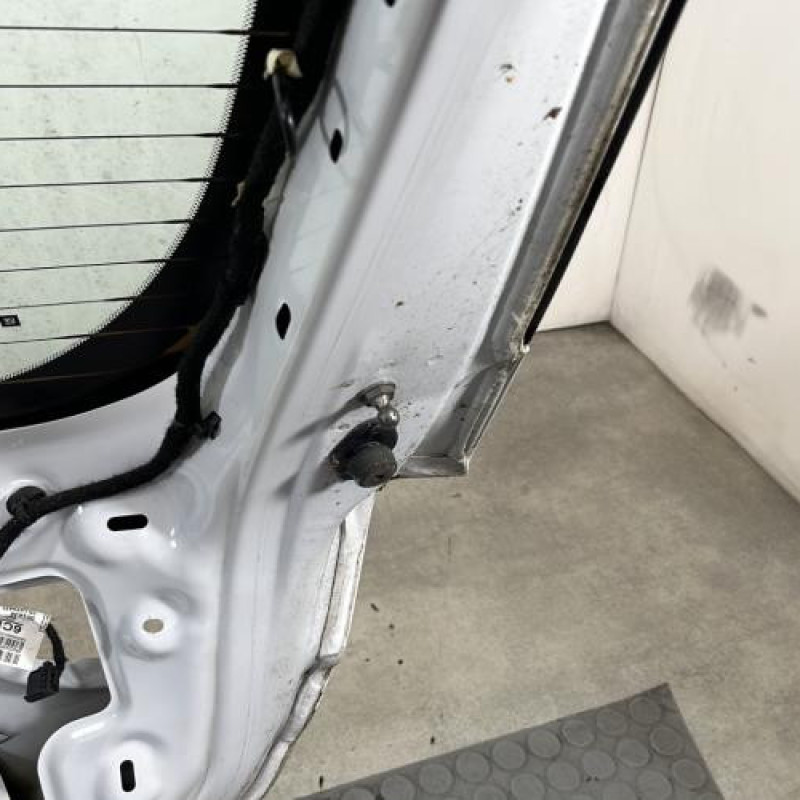 Malle/Hayon arriere OPEL ASTRA K Photo n°9