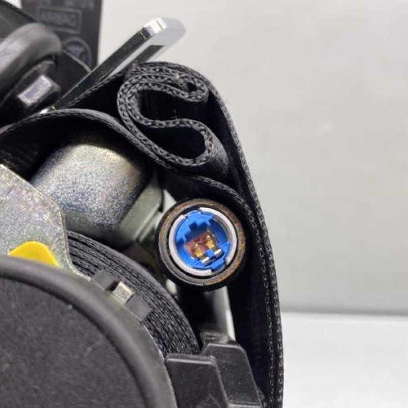 Pretensionneur de ceinture avant droit RENAULT CLIO 4 Photo n°2