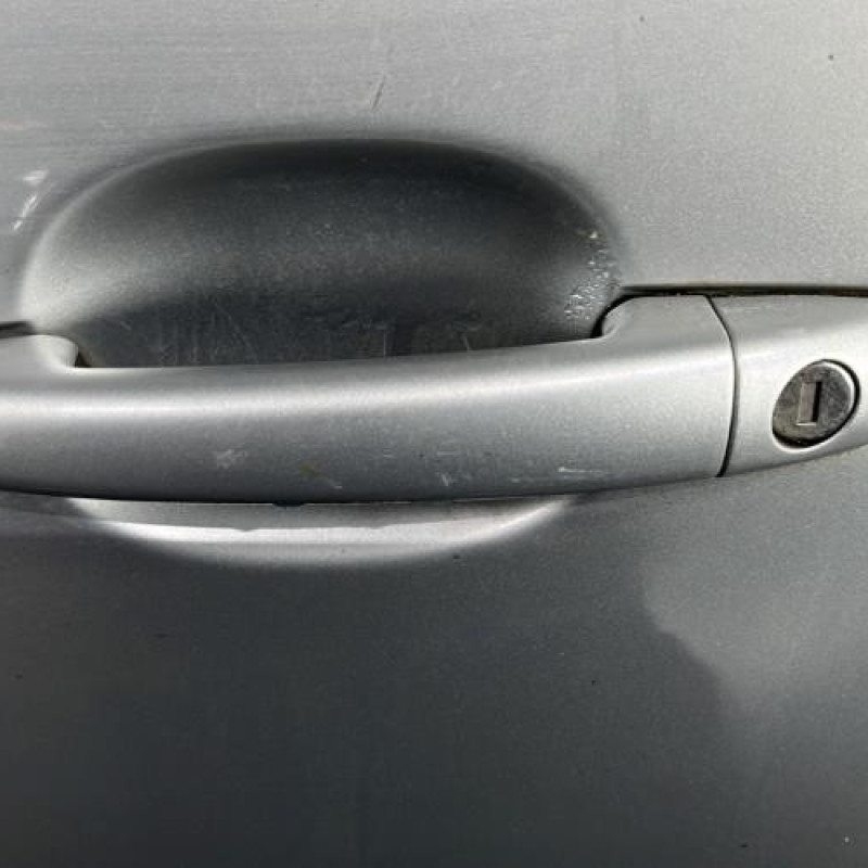 Porte avant gauche PEUGEOT 5008 1 Photo n°2