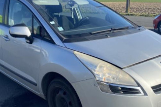 Porte avant gauche PEUGEOT 5008 1