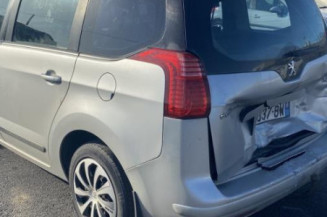 Porte avant gauche PEUGEOT 5008 1