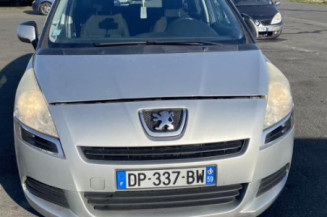 Porte avant gauche PEUGEOT 5008 1