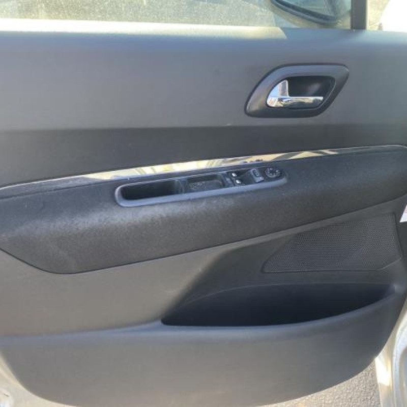 Porte avant gauche PEUGEOT 5008 1 Photo n°17