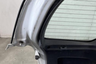 Malle/Hayon arriere RENAULT CLIO 3