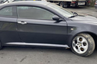 Pare choc arriere ALFA ROMEO GT