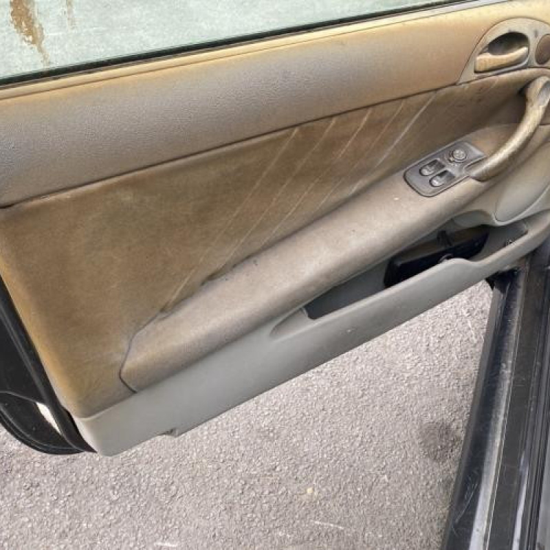 Porte avant gauche ALFA ROMEO GT Photo n°15
