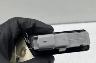 Bouton de coffre RENAULT ARKANA