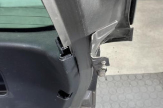 Malle/Hayon arriere PEUGEOT 3008 1