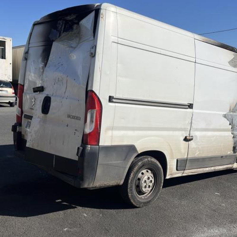 Crosse arriere droit PEUGEOT BOXER 3 Photo n°7