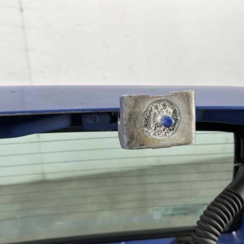 Malle/Hayon arriere RENAULT TWINGO 1 Photo n°9