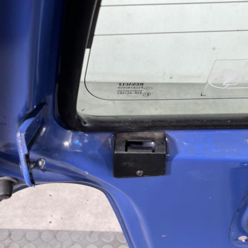Malle/Hayon arriere RENAULT TWINGO 1 Photo n°10