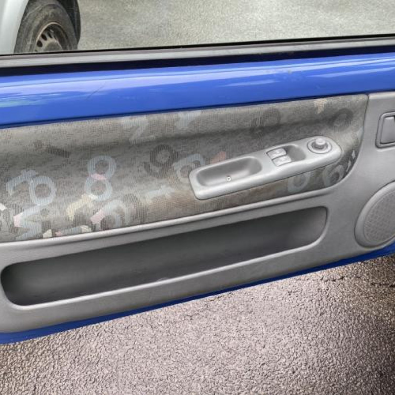 Malle/Hayon arriere RENAULT TWINGO 1 Photo n°20