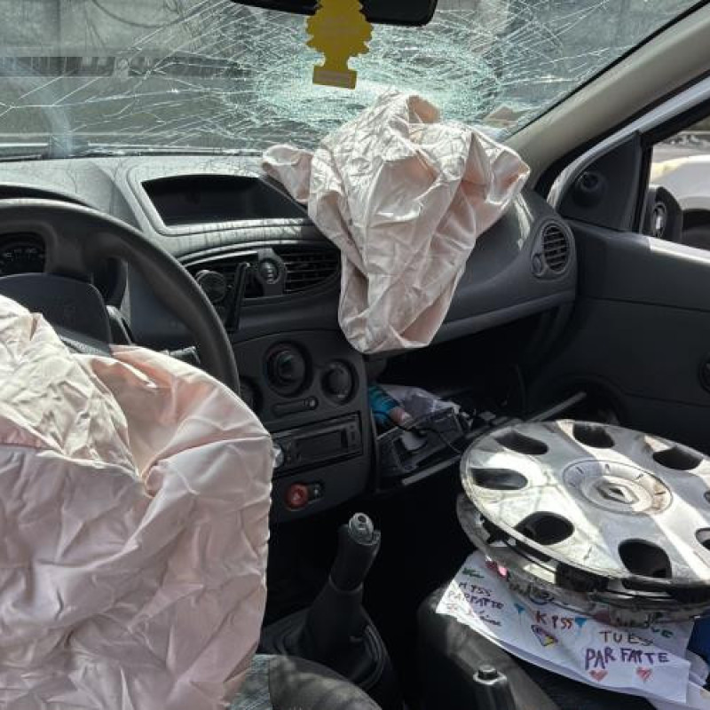 Moteur RENAULT CLIO 3 Photo n°16