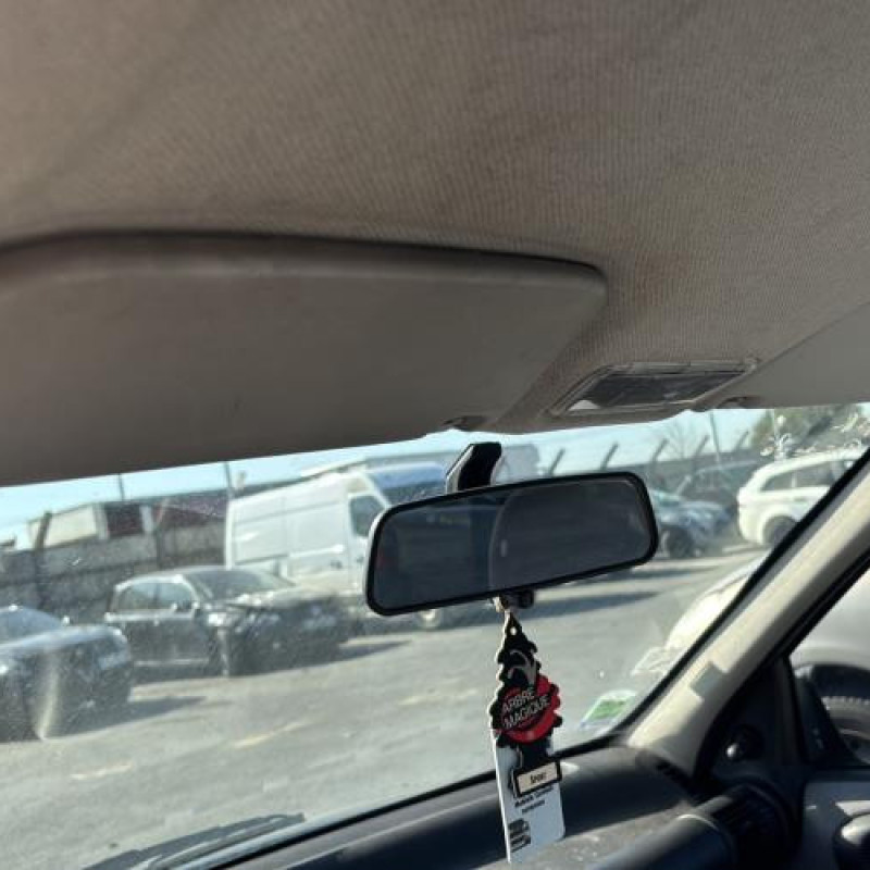 Pretensionneur de ceinture avant droit OPEL CORSA B Photo n°13