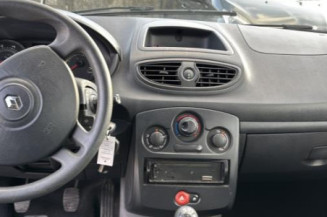 Aile avant droit RENAULT CLIO 3