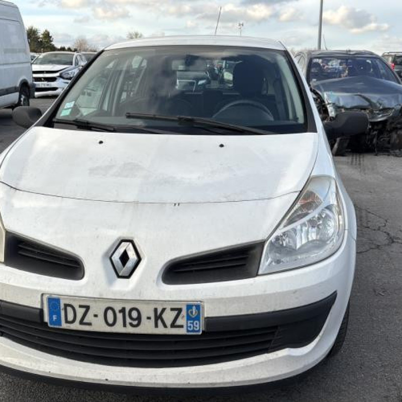 Aile avant gauche RENAULT CLIO 3 Photo n°12