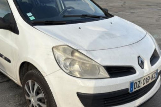 Malle/Hayon arriere RENAULT CLIO 3