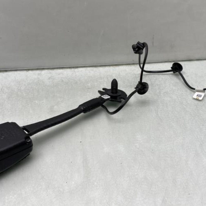 Attache ceinture avant gauche RENAULT CLIO 5 Photo n°4
