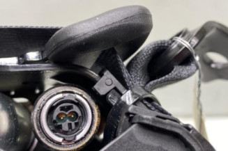 Pretensionneur de ceinture arriere droit RENAULT CLIO 5