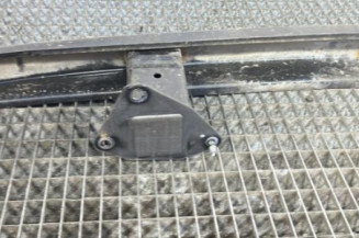 Renfort pare choc arriere (traverse) MERCEDES CLASSE B 245
