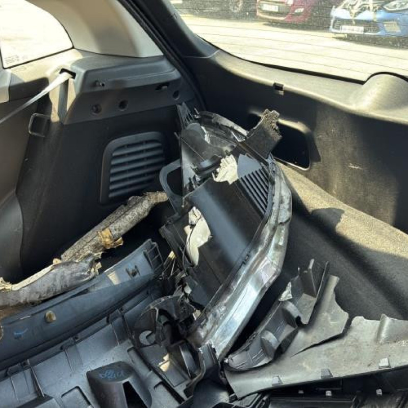 Vitre arriere droit CITROEN C3 2 Photo n°17
