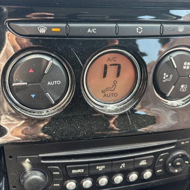Vitre arriere droit CITROEN C3 2 Photo n°20