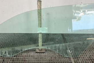 Vitre avant droit VOLKSWAGEN SCIROCCO 3