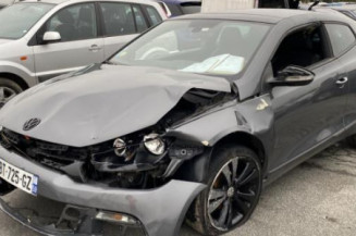 Vitre avant gauche VOLKSWAGEN SCIROCCO 3