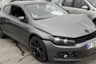Vitre avant gauche VOLKSWAGEN SCIROCCO 3