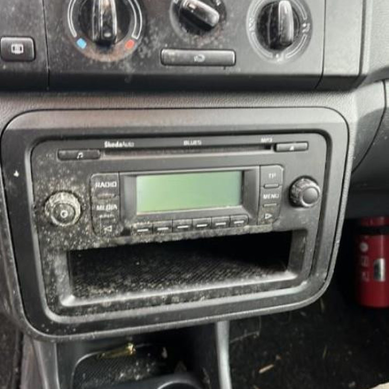 Pare choc arriere SKODA FABIA 2 Photo n°8