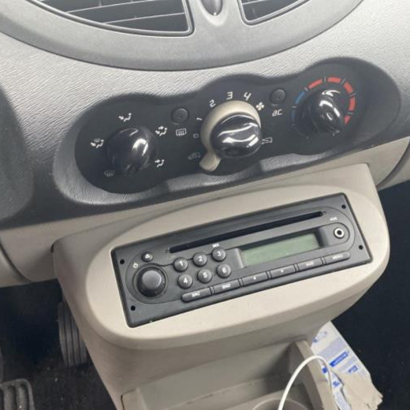 Porte avant gauche RENAULT TWINGO 2 Photo n°17