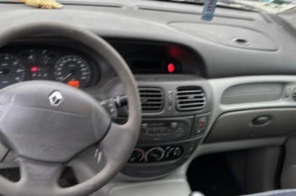 Vitre avant droit RENAULT SCENIC 1