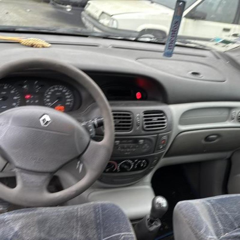 Vitre avant droit RENAULT SCENIC 1 Photo n°17