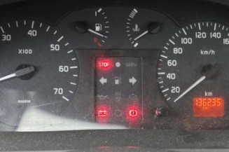 Vitre avant droit RENAULT SCENIC 1
