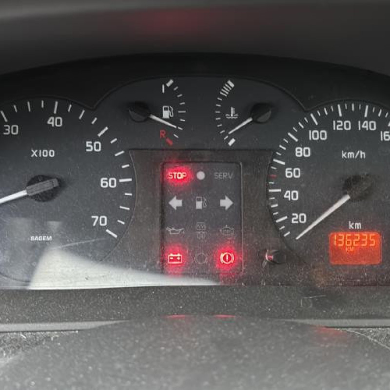Vitre avant droit RENAULT SCENIC 1 Photo n°20
