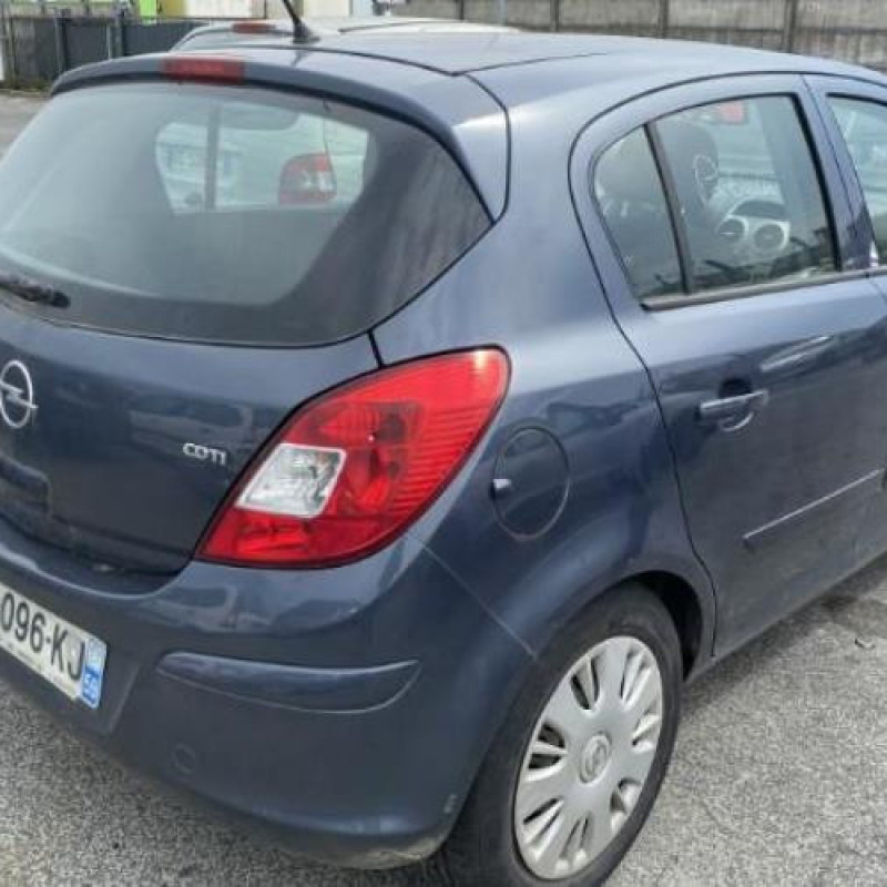Pare choc avant OPEL CORSA D Photo n°7