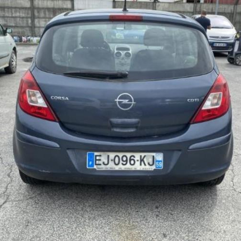 Pare choc avant OPEL CORSA D Photo n°18
