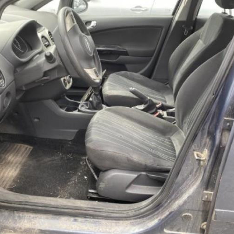 Pare choc avant OPEL CORSA D Photo n°19