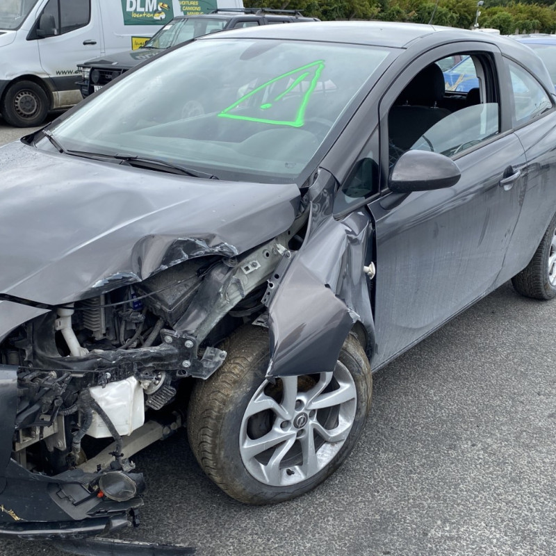 OPEL CORSA E 1.4i - 16V Photo n°12