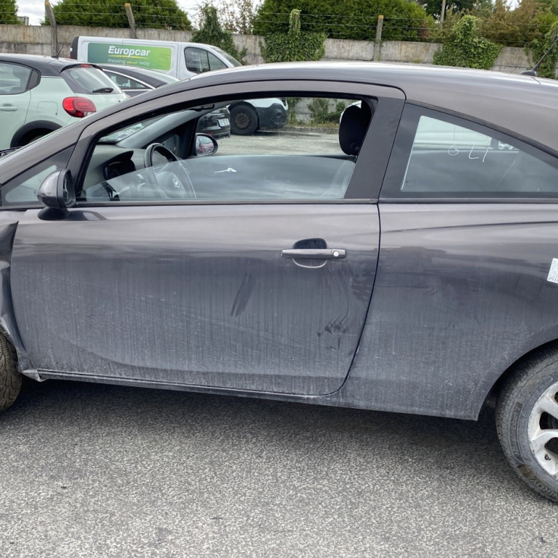 OPEL CORSA E 1.4i - 16V Photo n°17
