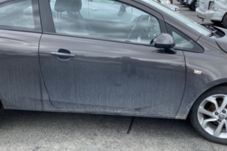 OPEL CORSA E 1.4i - 16V