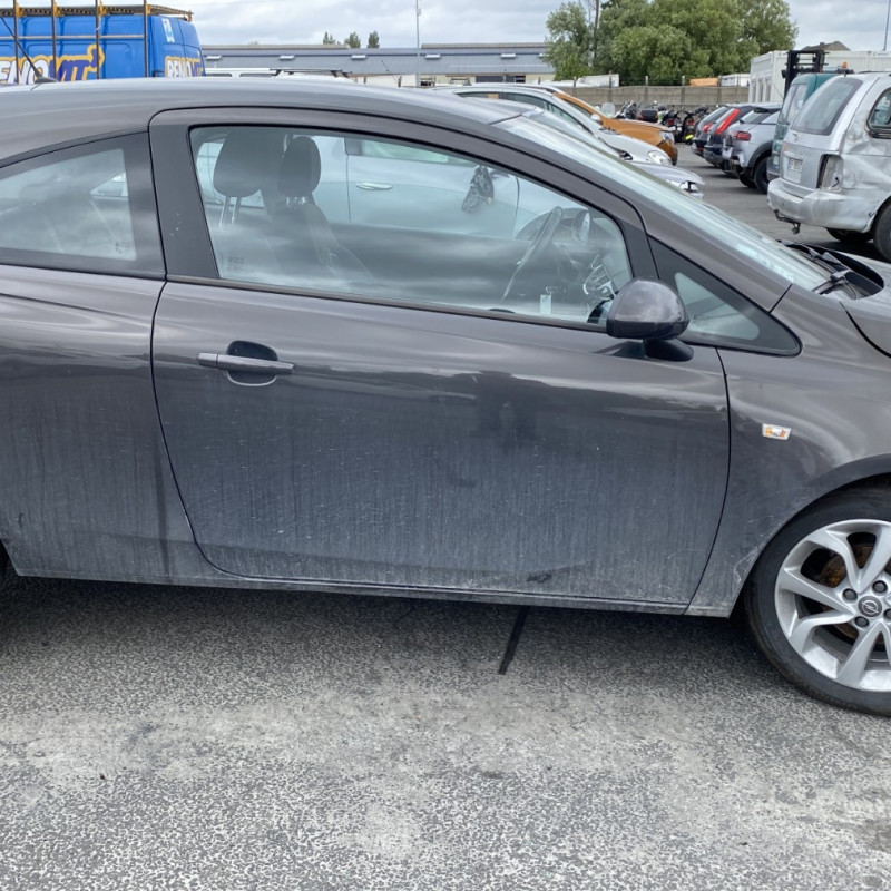 OPEL CORSA E 1.4i - 16V Photo n°18
