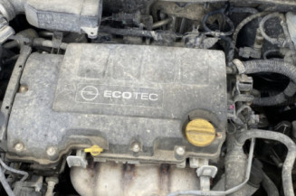 OPEL CORSA E 1.4i - 16V