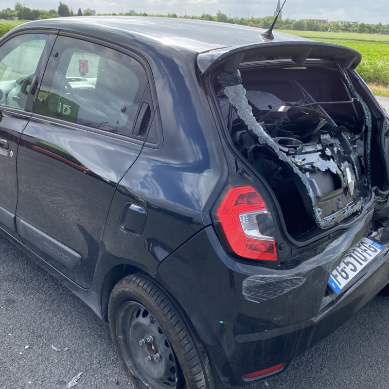 RENAULT TWINGO 3 PHASE 1 1.0i - 12V SCE 75 Photo n°4
