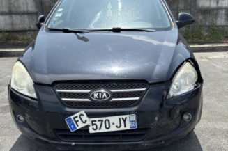 KIA CEE-D 1 PHASE 1 1.6 CRDI - 16V TURBO Photo n°1