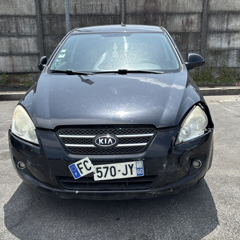 KIA CEE-D 1 PHASE 1 1.6 CRDI - 16V TURBO Photo n°1